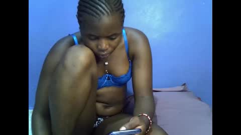 Snapshot of merlin_queen chatting on 10/05/25, 07:39 merlin_queen online show from 10/05/25, 07:39