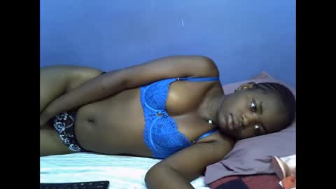 Snapshot of merlin_queen chatting on 10/06/25, 07:50 merlin_queen online show from 10/06/25, 07:50