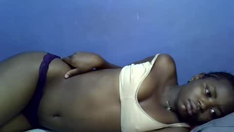 Snapshot of merlin_queen chatting on 10/12/25, 03:38 merlin_queen online show from 10/12/25, 03:38