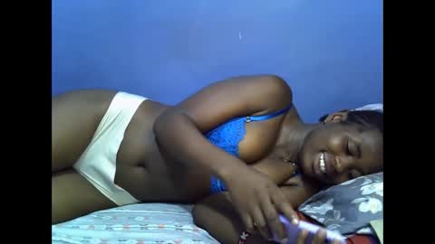 Snapshot of merlin_queen chatting on 10/26/25, 07:03 merlin_queen online show from 10/26/25, 07:03