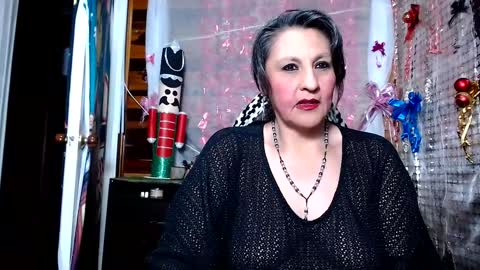 Snapshot of merlyna_goldens chatting on 12/20/24, 03:25 My next birthday is December 11th. online show from 12/20/24, 03:25