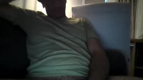 meroll3 online show from 10/22/25, 07:41