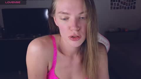 Snapshot of merry_dancers_ chatting on 12/30/24, 05:02 Susan online show from 12/30/24, 05:02