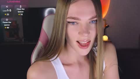 Snapshot of merry_dancers_ chatting on 02/03/25, 05:56 Susan online show from 02/03/25, 05:56