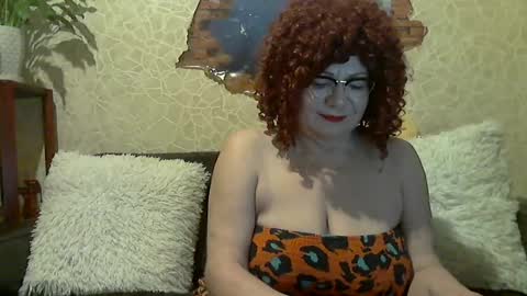 Snapshot of merryberry77 chatting on 12/11/24, 12:23 MerryBerry online show from 12/11/24, 12:23