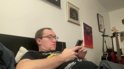 Snapshot of metallica92786 chatting on 01/24/25, 05:21 metallica92786 online show from 01/24/25, 05:21