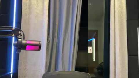 mettew22cm online show from 09/08/25, 11:59