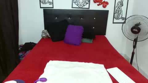 mhia1972 online show from 10/23/25, 03:33