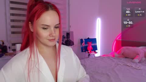 Snapshot of mi_cherry chatting on 02/21/25, 04:07 Alice online show from 02/21/25, 04:07
