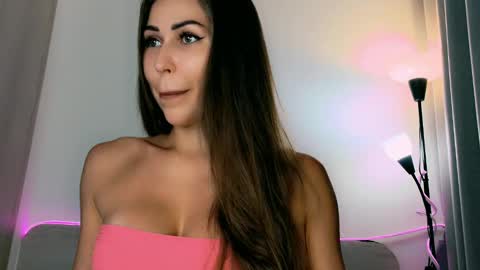 Snapshot of mia4sin chatting on 03/07/25, 07:41 Mia Martskaya online show from 03/07/25, 07:41