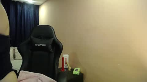 Mia zoe online show from 01/09/25, 12:25