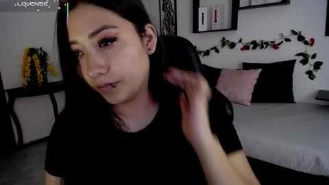 Mia zoe online show from 11/07/25, 07:36