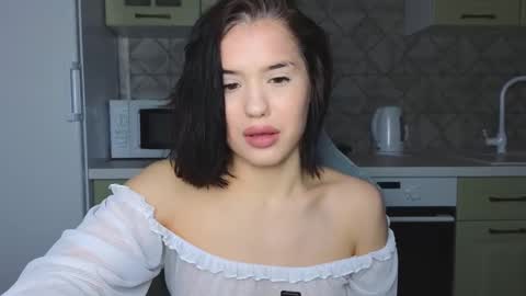 Snapshot of mia___lunaa chatting on 02/26/25, 09:48 Mia online show from 02/26/25, 09:48