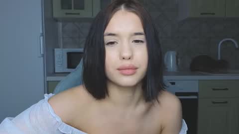 Snapshot of mia___lunaa chatting on 02/27/25, 12:54 Mia online show from 02/27/25, 12:54