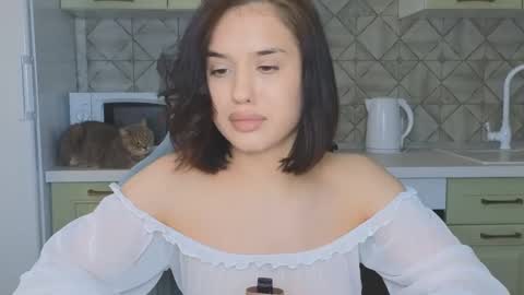 Snapshot of mia___lunaa chatting on 03/04/25, 07:41 Mia online show from 03/04/25, 07:41