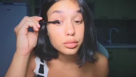 Snapshot of mia___lunaa chatting on 09/21/25, 08:10 Mia online show from 09/21/25, 08:10