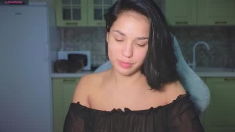 Mia online show from 10/15/25, 10:54