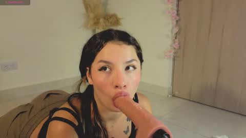 Snapshot of mia_adams66 chatting on 10/01/25, 11:22 Mia adams online show from 10/01/25, 11:22