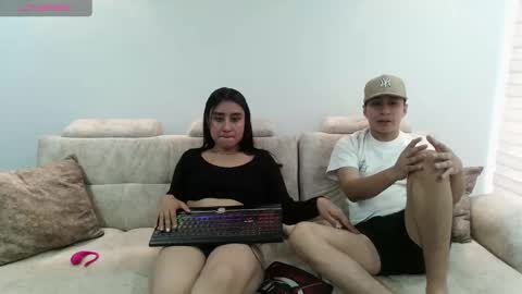 Snapshot of mia_and_eros chatting on 10/17/25, 07:49 MIA AND EROS online show from 10/17/25, 07:49