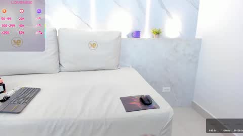 Snapshot of mia_becke chatting on 02/11/25, 03:08 Mia online show from 02/11/25, 03:08