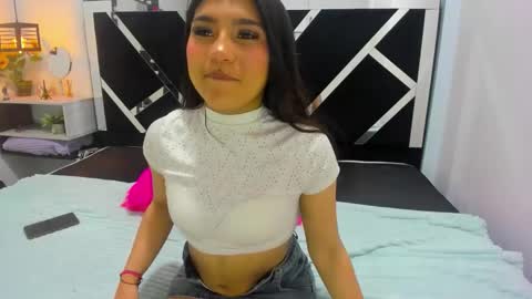  Mia  online show from 11/03/25, 08:32