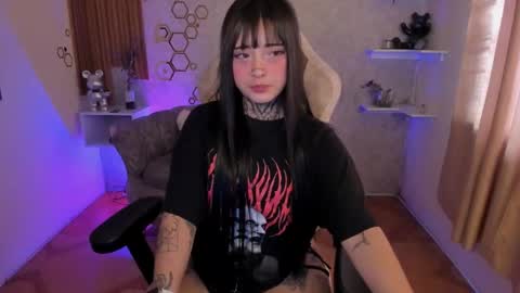 Mia online show from 11/15/25, 05:09