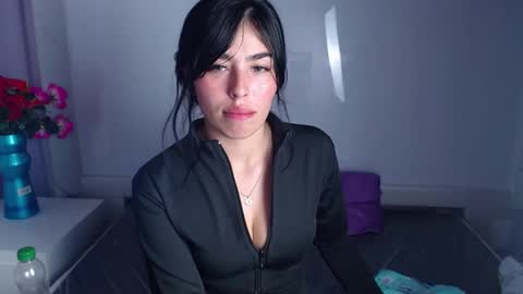 Snapshot of mia_charlothe chatting on 12/12/24, 08:21 mia_charlothe online show from 12/12/24, 08:21