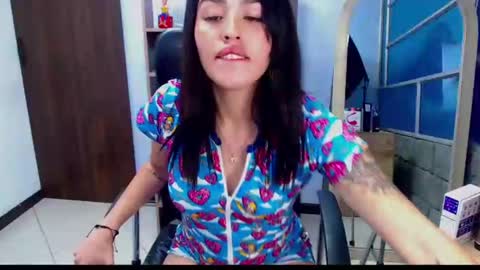 Snapshot of mia_charlothe chatting on 01/08/25, 06:41 mia_charlothe online show from 01/08/25, 06:41