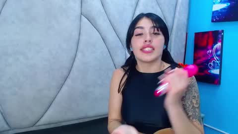 Snapshot of mia_charlothe chatting on 03/01/25, 03:43 mia_charlothe online show from 03/01/25, 03:43