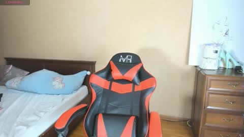 Ami online show from 11/17/25, 09:26