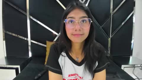 mia_clark18 online show from 10/29/25, 03:03