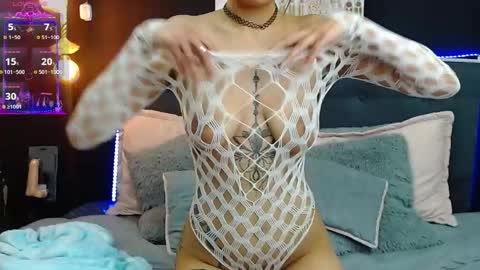 Snapshot of mia_collens_ chatting on 12/27/24, 09:06 MIA online show from 12/27/24, 09:06