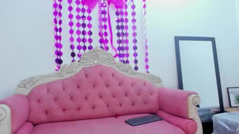 mia online show from 10/27/25, 11:58