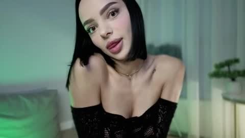 Snapshot of mia_cupcake chatting on 09/24/25, 04:10 Mia Cupcake online show from 09/24/25, 04:10