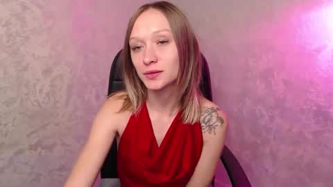 Snapshot of mia_cuteu chatting on 09/16/25, 02:01 Mia online show from 09/16/25, 02:01