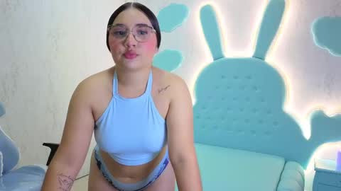Snapshot of mia_cuttee chatting on 10/03/25, 03:25 Mia Cuttee online show from 10/03/25, 03:25
