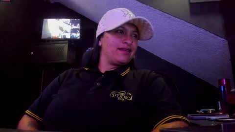 Mia daniela  online show from 09/17/25, 10:55