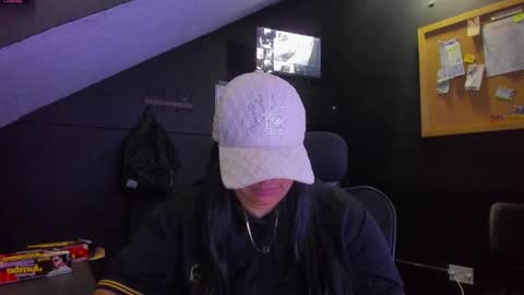 Mia daniela  online show from 09/21/25, 02:51