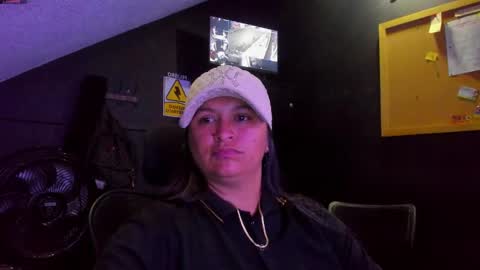 Mia daniela  online show from 10/01/25, 05:57