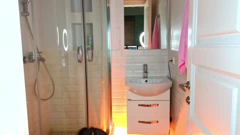 Mia online show from 01/07/25, 09:18