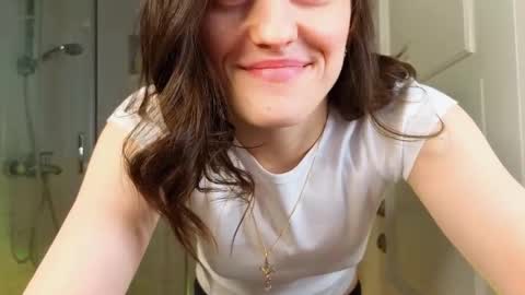 Mia online show from 02/21/25, 07:23