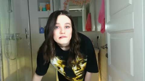 Mia online show from 02/27/25, 05:45