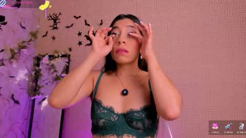 Mia online show from 10/19/25, 10:05