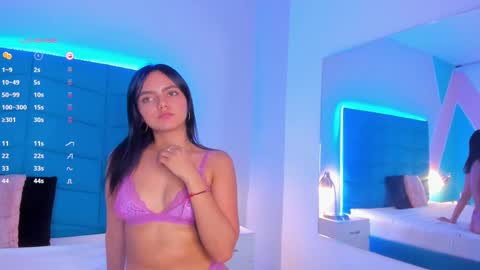Snapshot of mia_greco_ chatting on 01/08/25, 10:37 mia_greco_ online show from 01/08/25, 10:37