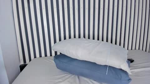  I am Mia  online show from 02/09/25, 05:22