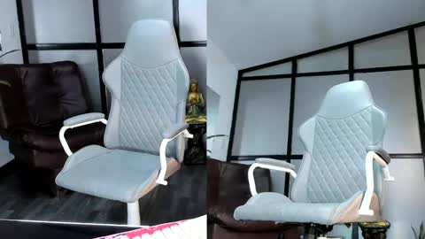 Snapshot of mia_hotwife chatting on 02/11/25, 06:44 Mia.... Nice to meet you thumb up me please its important online show from 02/11/25, 06:44