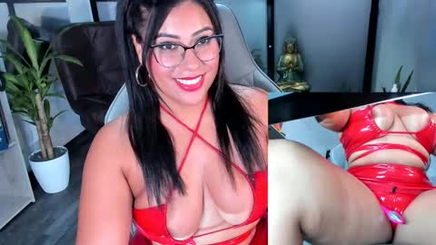 Snapshot of mia_hotwife chatting on 02/24/25, 04:26 Mia.... Nice to meet you thumb up me please its important online show from 02/24/25, 04:26