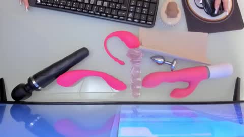    online show from 03/07/25, 12:12