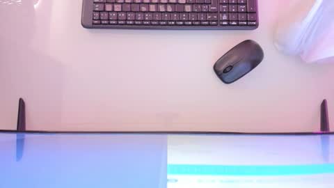    online show from 10/28/25, 12:19