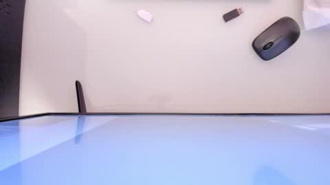    online show from 11/04/25, 12:15